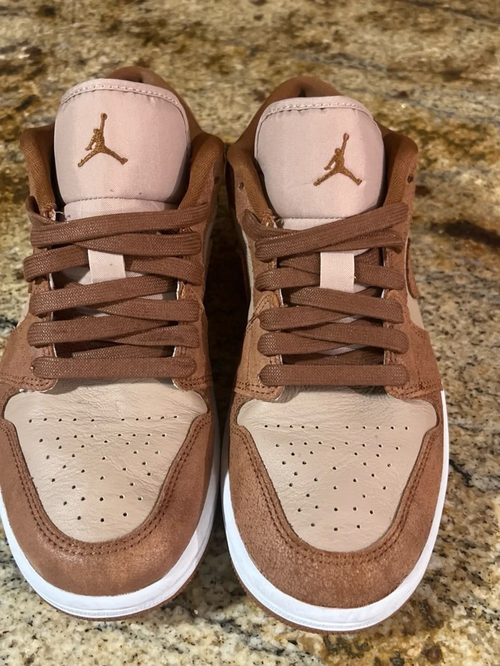 Nike Men's Low-Top Sneakers in Brown and Cream